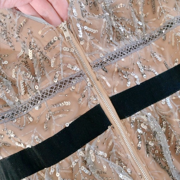 Grey leaf sequin midi dress - Picture 7 of 13